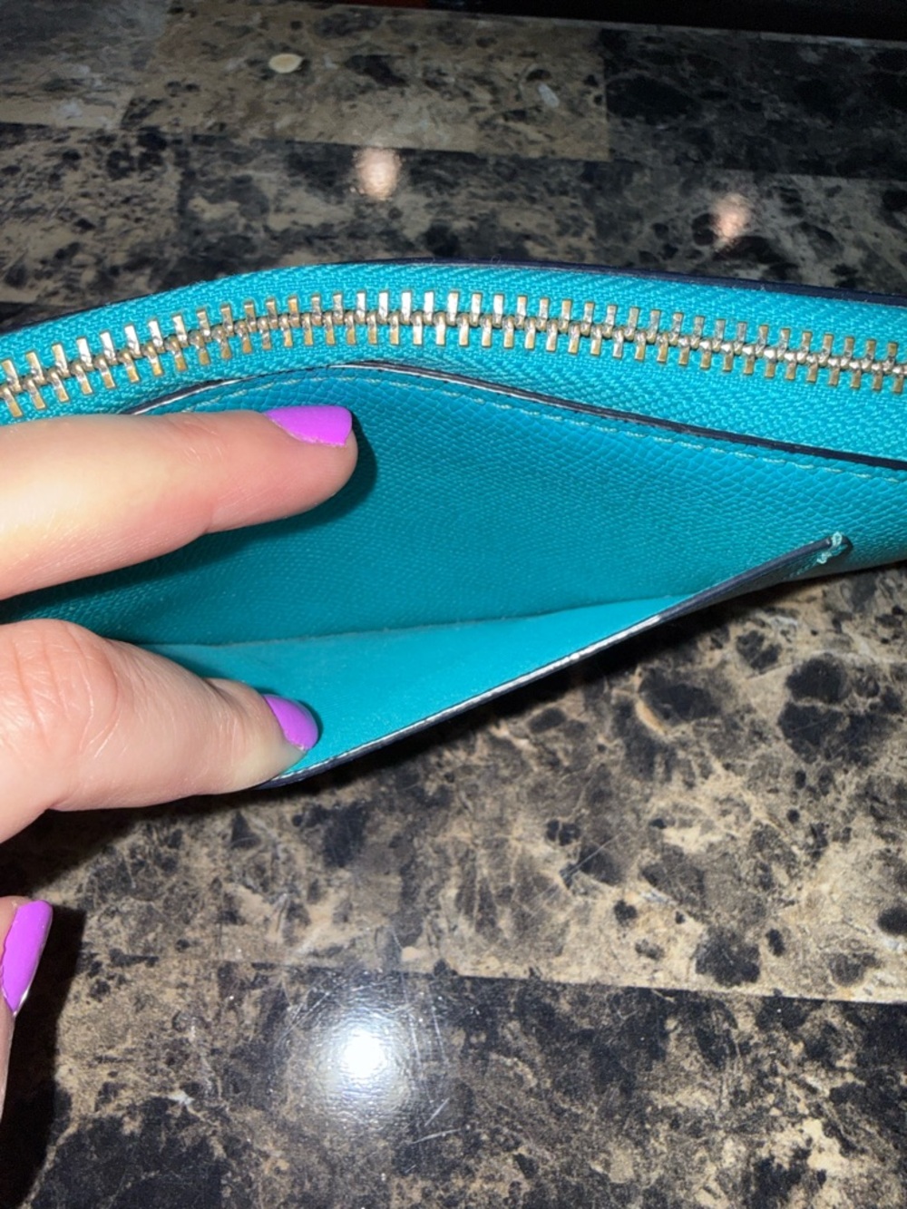 COACH Accordion Zip Wallet in Crossgrain Leather – Bright Turquoise - Picture 10 of 16